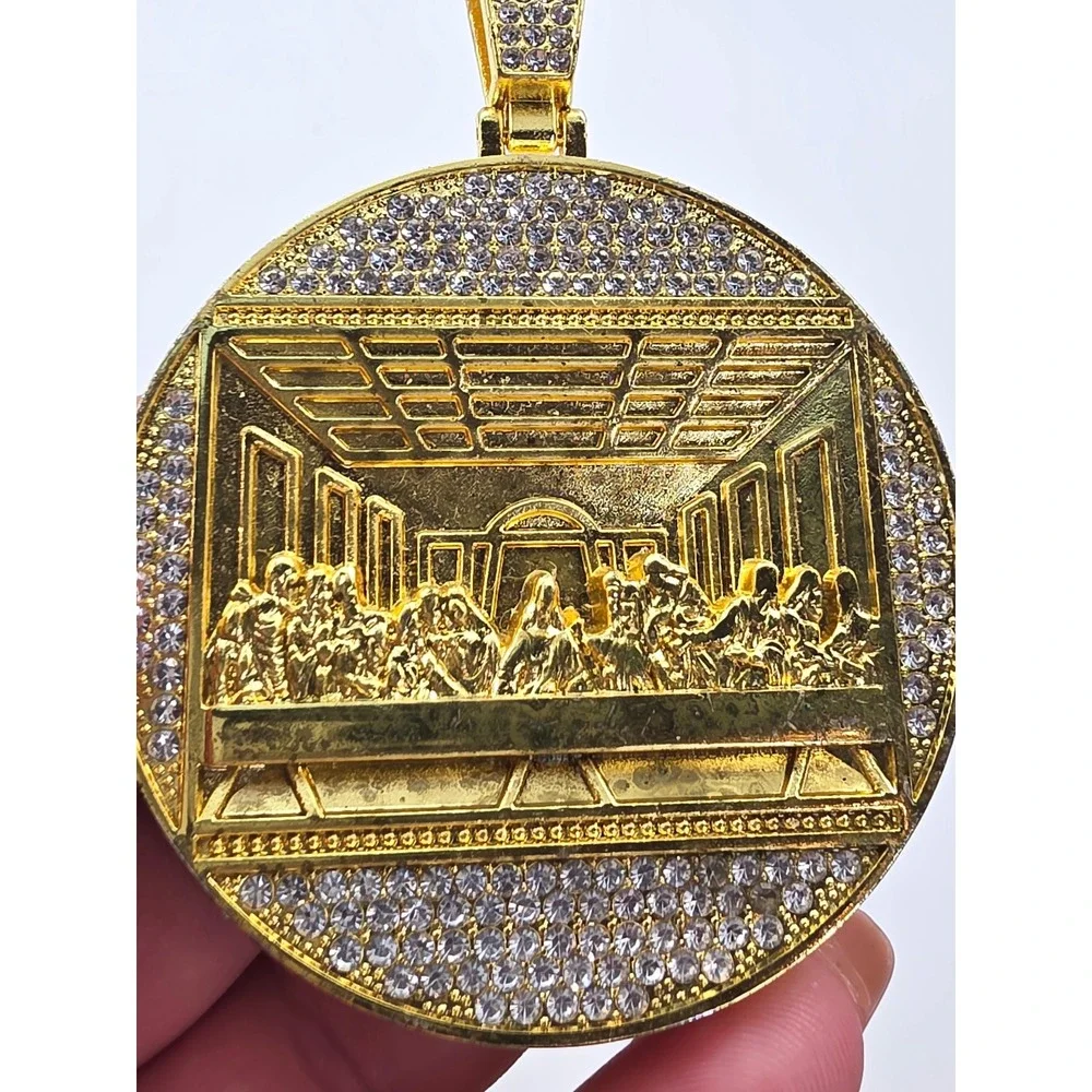 N/A gold tone